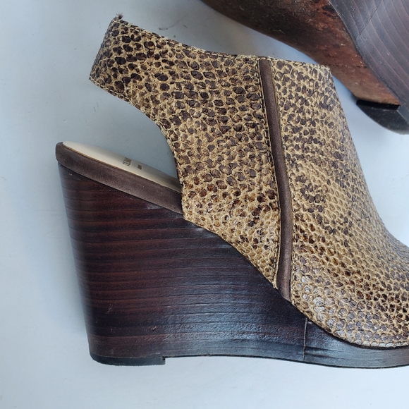 COLE HAAN Brown Snake Leather Peep Toe Bootie Wedge size 8.5 - Picture 9 of 16